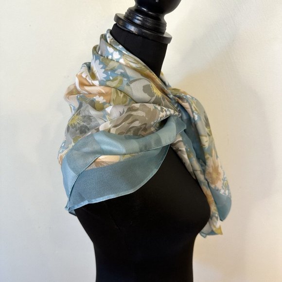 Vintage Womens Light Blue Floral Scarf Polyester Made in Italy 72755 - Picture 4 of 7
